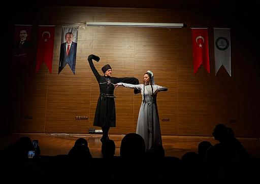 Daha büyük versiyon için resme tıklayın

Ad: artea 2.jpg
Görünümler: 1
Boyut: 358.1 KB
ID: 74105